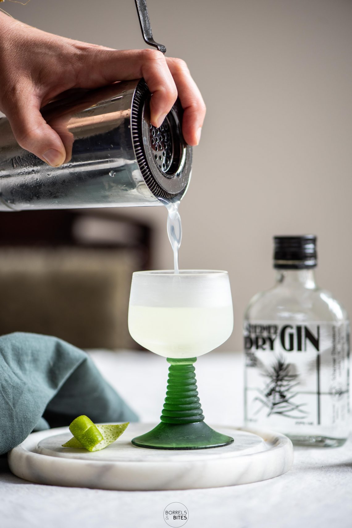 gin cocktail gimlet